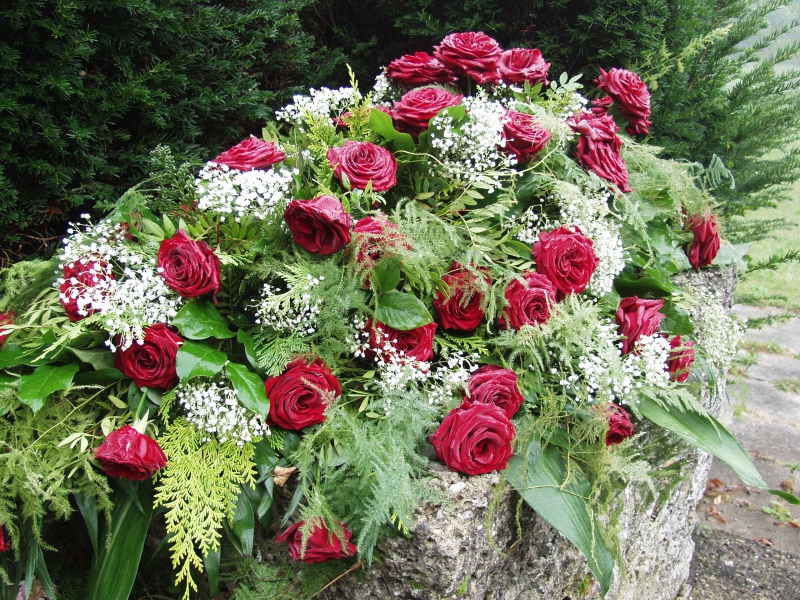 funeraire-REVEST LES ROCHES-min_roses-61203